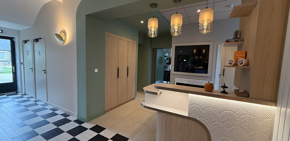 hotel-restaurant-reception